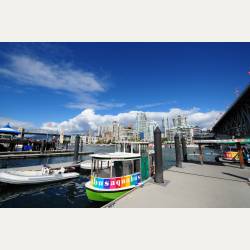 ayumilog | Vancouver | グランビルアイランド | 帰りはダウンタウンまでこちらの、Aqua Busで~ ayumilog | Vancouver | グランビルアイランド | 帰りはダウンタウンまでこちらの、Aqua Busで~