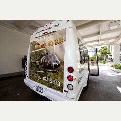 ayumilog | Hawaii | ヘリコプターでオアフ島 空の旅 | 送迎付コースにしたので、ホテルまでお出迎え。 ayumilog | Hawaii | ヘリコプターでオアフ島 空の旅 | 送迎付コースにしたので、ホテルまでお出迎え。