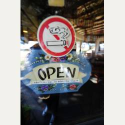 ayumilog | Chiba | セントシュバイン(自家製ソーセージ) | 禁煙マーク、安心ですな ayumilog | Chiba | セントシュバイン(自家製ソーセージ) | 禁煙マーク、安心ですな