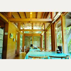 ayumilog | Karuizawa | 軽井沢 雲場亭 | ウッディな店内。 ayumilog | Karuizawa | 軽井沢 雲場亭 | ウッディな店内。