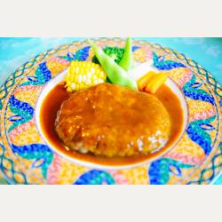 ayumilog | Karuizawa | 軽井沢 雲場亭 | こちらは自家製ハンバーグデミグラスソース。1,260円(2014年現在)。 ayumilog | Karuizawa | 軽井沢 雲場亭 | こちらは自家製ハンバーグデミグラスソース。1,260円(2014年現在)。