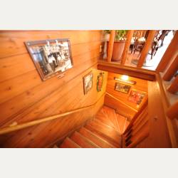 ayumilog | Karuizawa | ミカドコーヒー 軽井沢旧道店 | ウッディな店内。軽井沢「らしさ」が漂います。 ayumilog | Karuizawa | ミカドコーヒー 軽井沢旧道店 | ウッディな店内。軽井沢「らしさ」が漂います。